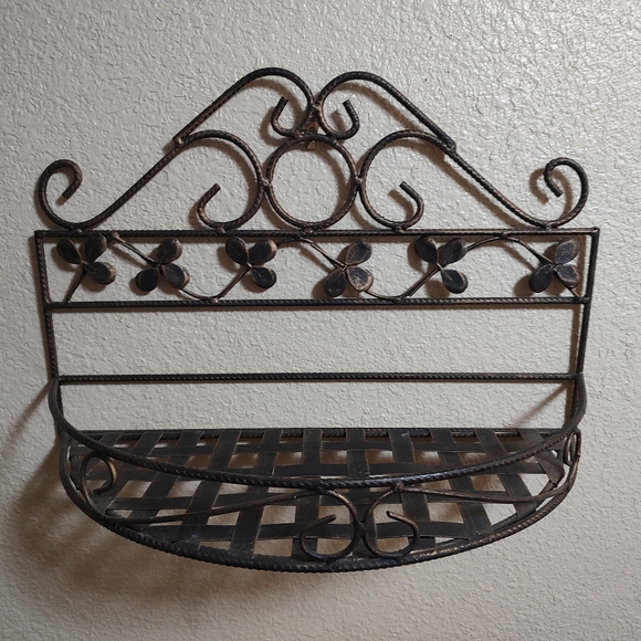 Metal decorative wall shelf. - Picture 13 of 13
